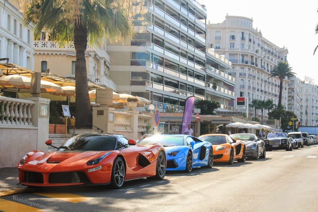 Car Rental Service in Dubai car rental agency in Dubai