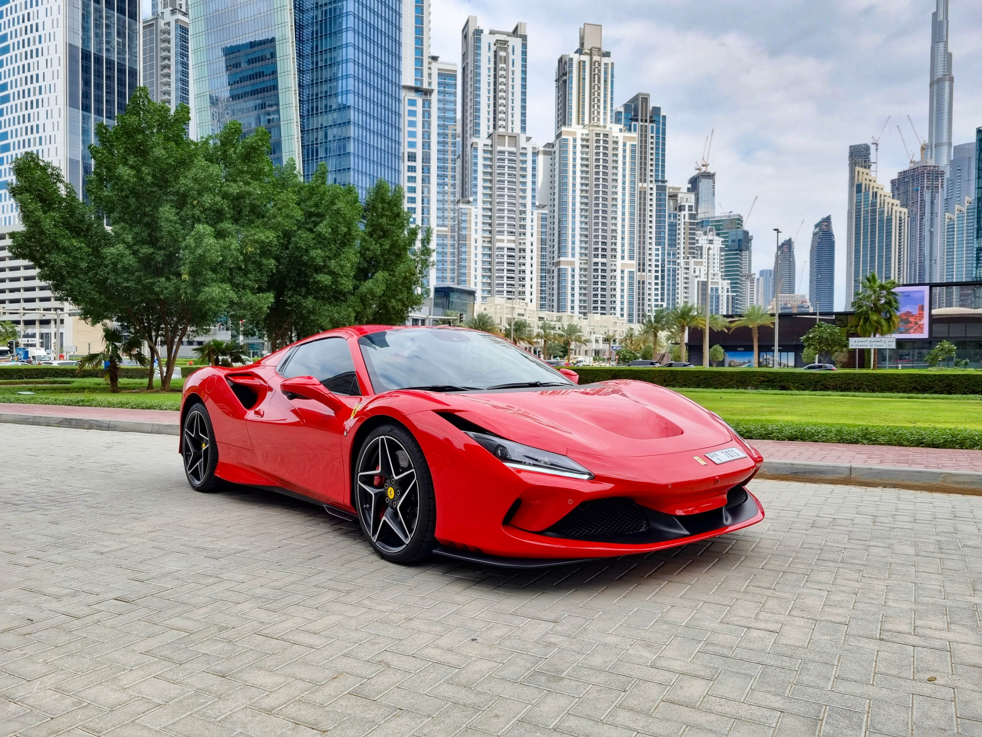 Car rental luxury cars in Dubai