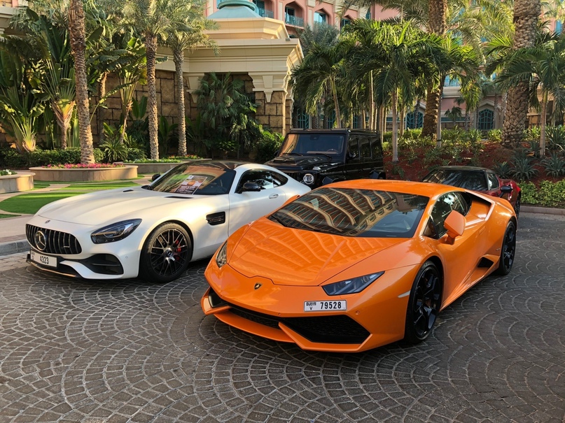 car rental service Dubai
