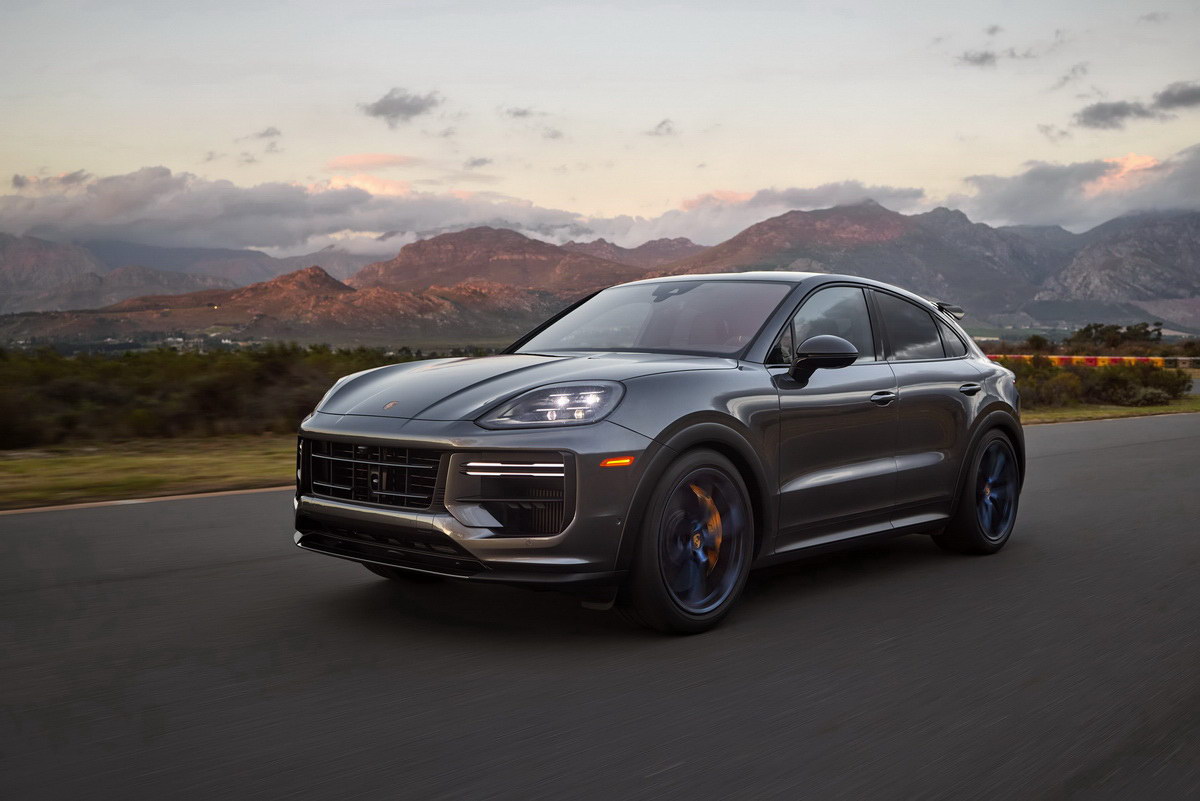 Porsche Cayenne rental