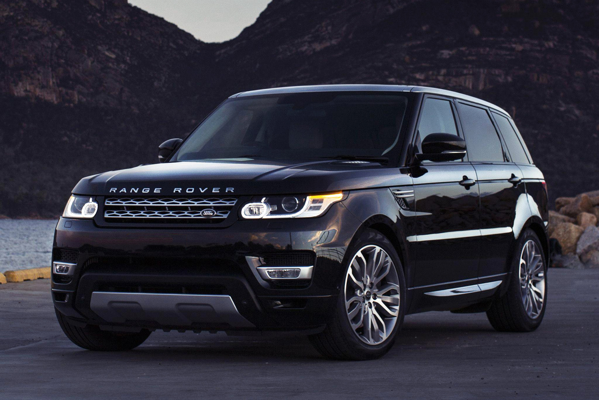 Range Rover Sport in Dubai