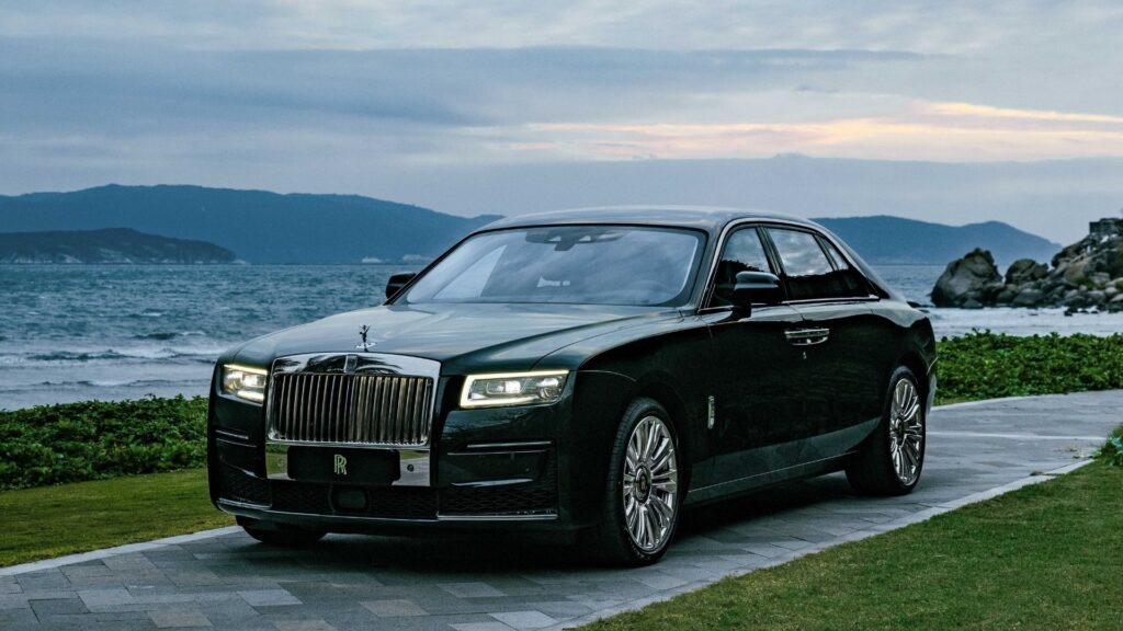Rolls Royce Ghost rent Dubai