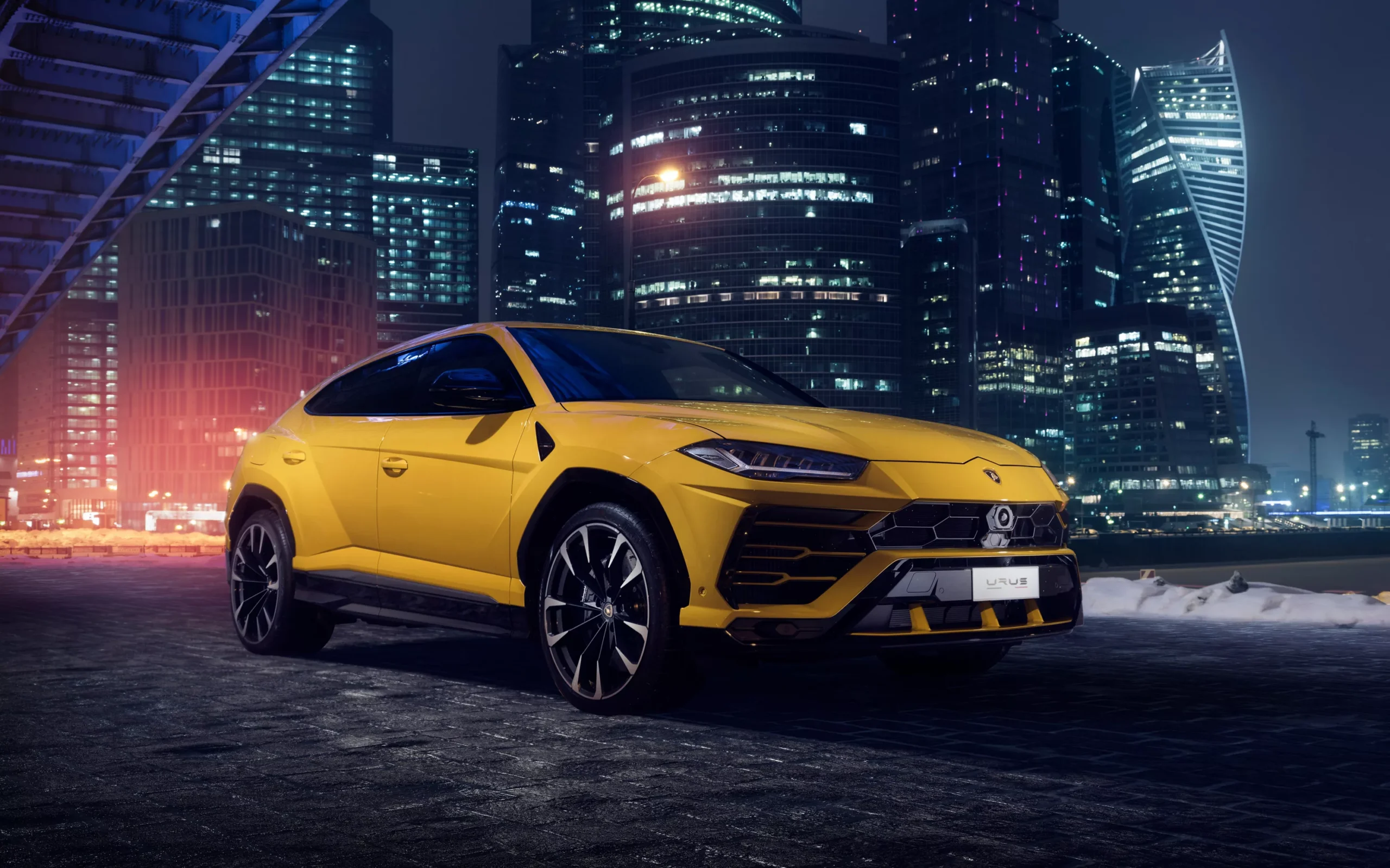 rent Lamborghini Urus Dubai