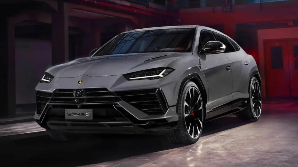 Car Rental Service in Dubai renting a Lamborghini Urus in Dubai