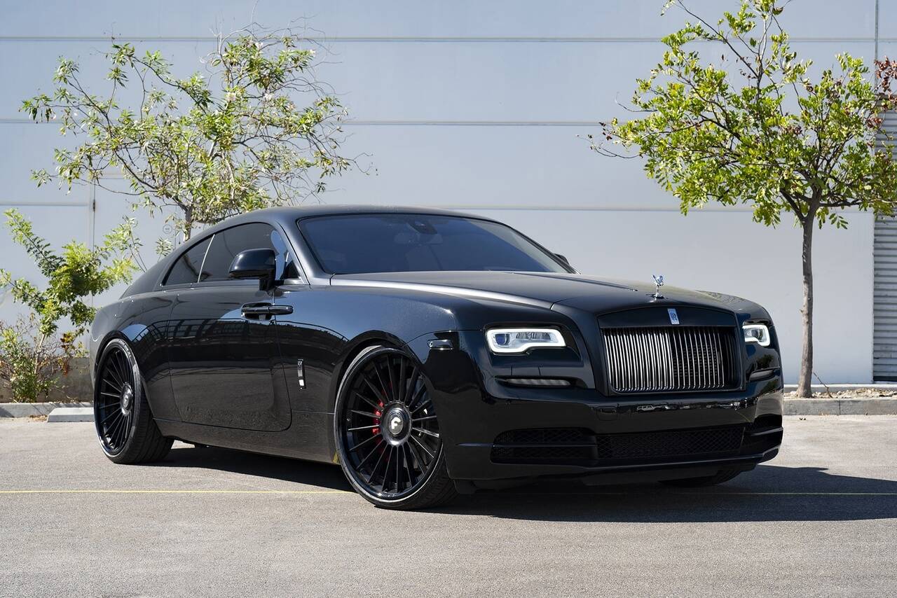 Rent Rolls Royce Wraith in Dubai