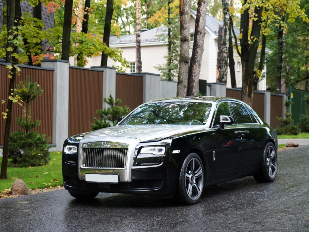 Car Rental Service in Dubai Rolls Royce Ghost rental in Dubai