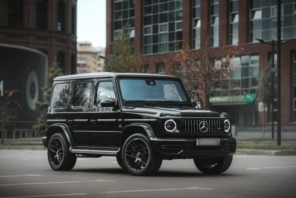 rent a Mercedes G63 in Dubai