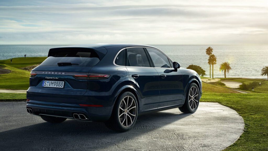 Car Rental Service in Dubai Porsche Cayenne rental