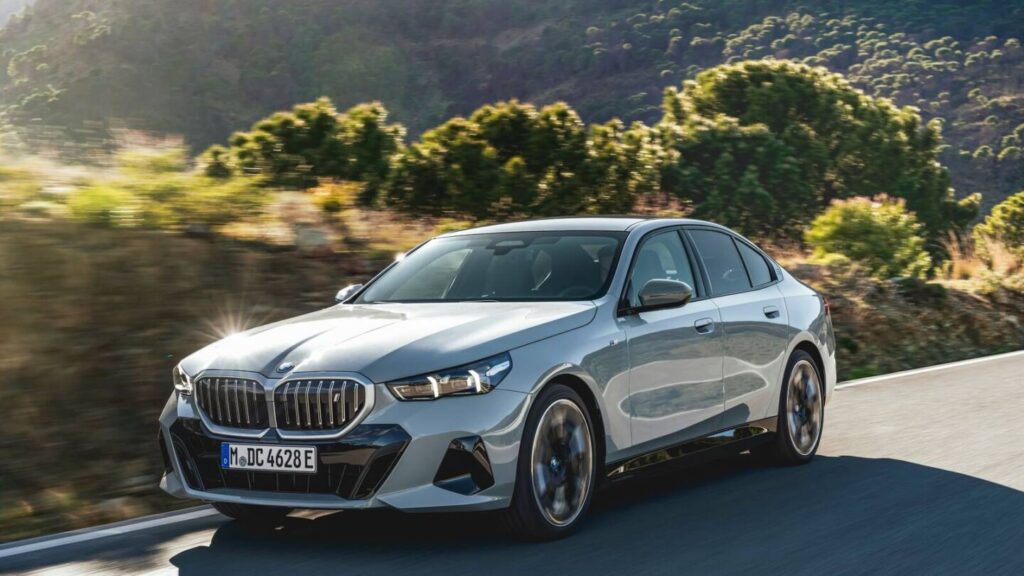 Rent BMW in Dubai