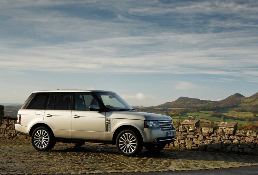 Rent Range Rover in Dubai