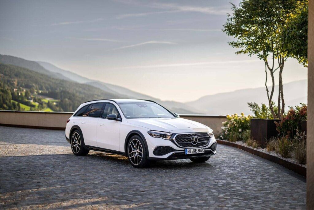 Rent a Mercedes Benz in Dubai
